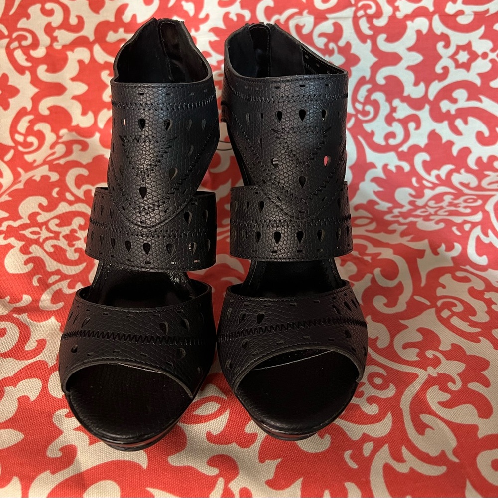 CHARMING CHARLIE 5” Black Spring/Summer NWT Size 9